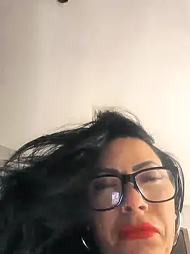 paularois élő XXX-chatje