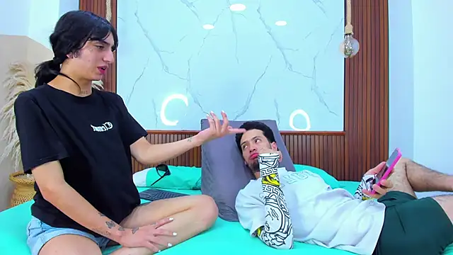 Loversinfire2's Webcam Show