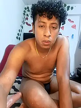 Varek_biglatin_dick's Live XXX Chat