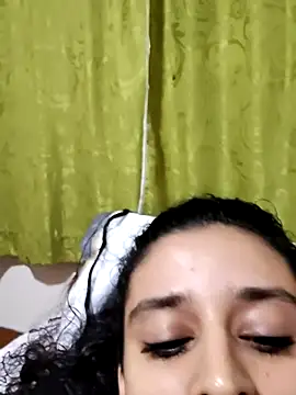 Juliet_10 élő XXX-chatje