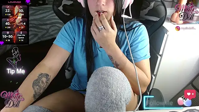 Mysticdooll69's Live XXX Chat