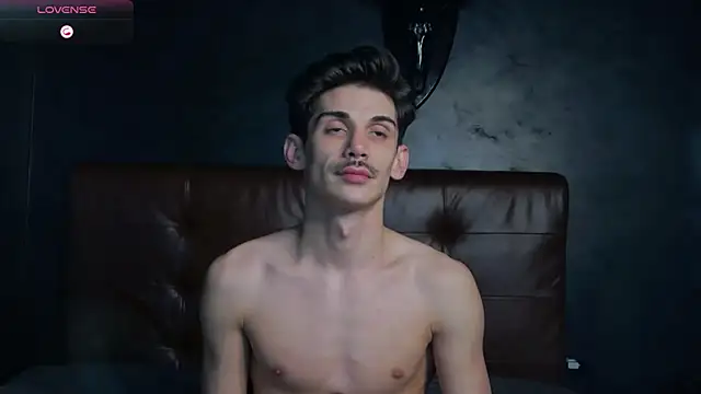 DanielCrush1's Live XXX Chat