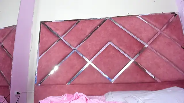 CarolinaNavas33 Adlı Modelin Canlı XXX Sohbeti