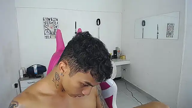 Leonard_Price's Live XXX Chat