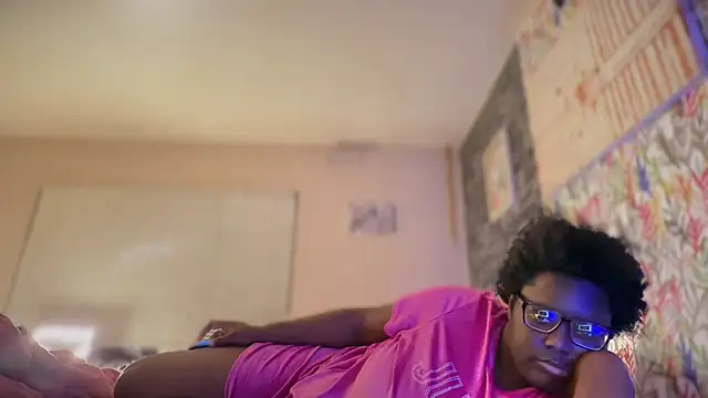 -Yagurlwest's Live XXX Chat