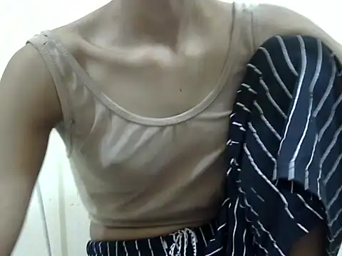 Anu_tiny's Live XXX Chat