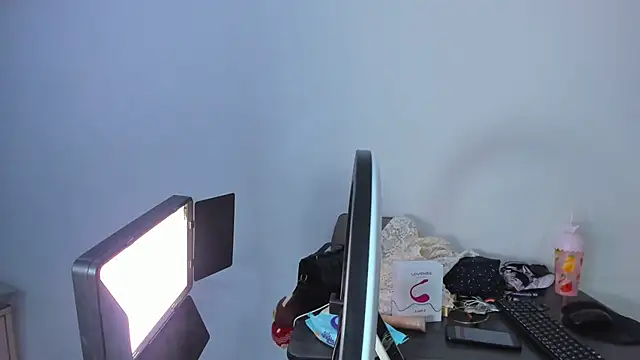 Aisha_hotts777のライブXXXチャット