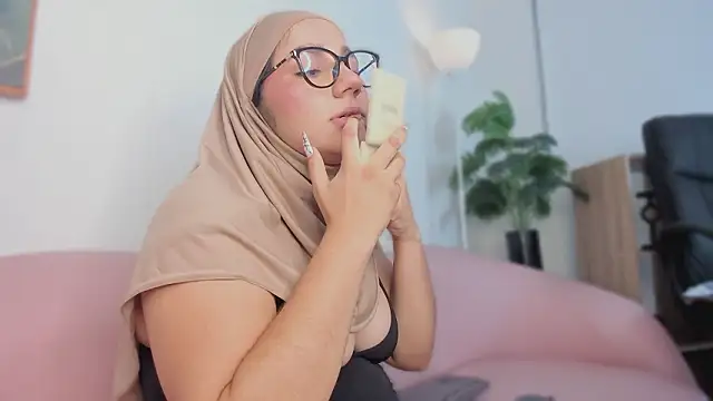 Ayha_khalaf's Live XXX Chat