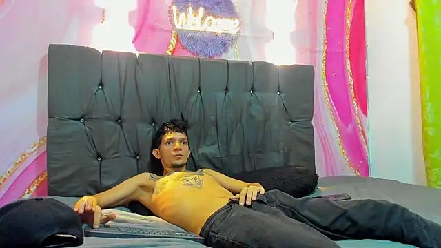 Straight_Guy22's Live XXX Chat