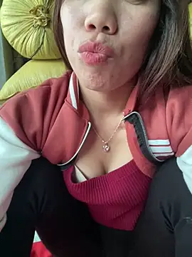 nhinhi-sexy's Live XXX Chat