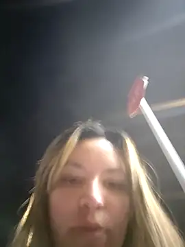 celeste_83 élő XXX-chatje