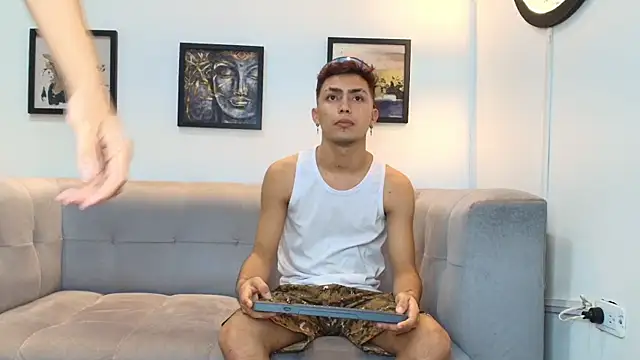 AVENGER_BOYS2026's Live XXX Chat