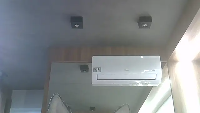 SkinnyKitten's Live XXX Chat