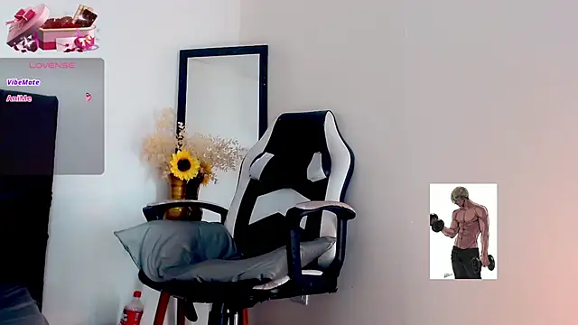 Tifany_Velanyer's Webcam Show