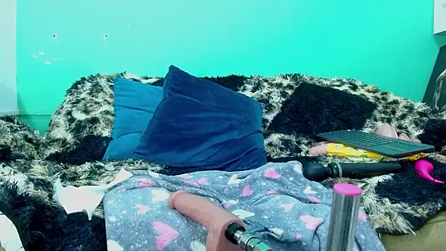 avaleri_cherry's Webcam Show