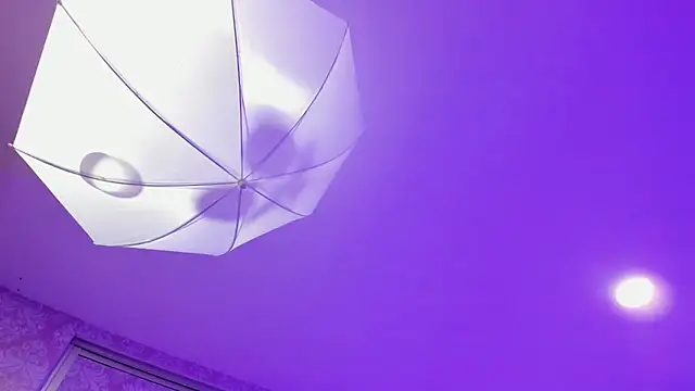 Zharyt_18's Live XXX Chat