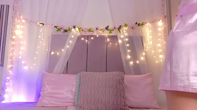 Julie_Bennet élő XXX-chatje