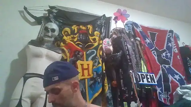 slinginbigD's Live XXX Chat