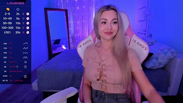 AdeleRoberts' Live XXX Chat