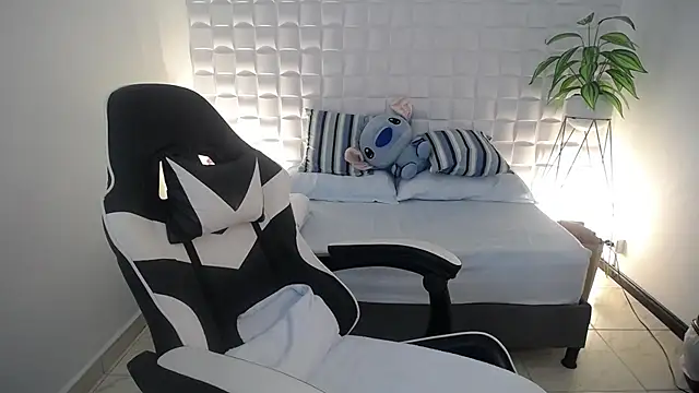 victoria_243's Live XXX Chat