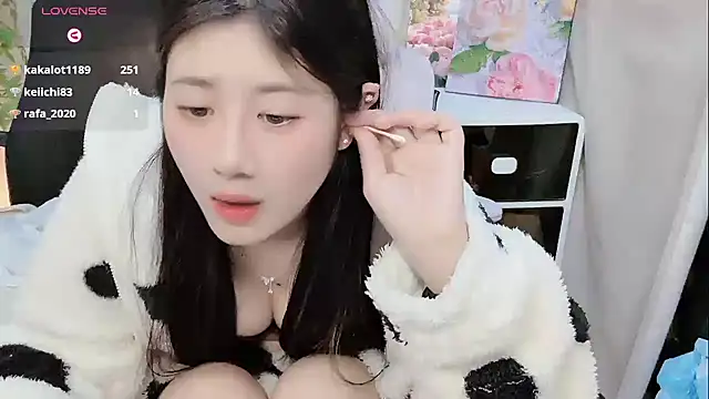 Yvonne-07 Live XXX-chat