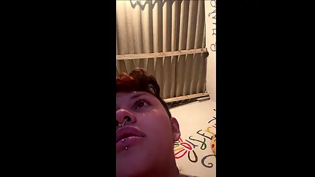 Oshun_Morton's Live XXX Chat