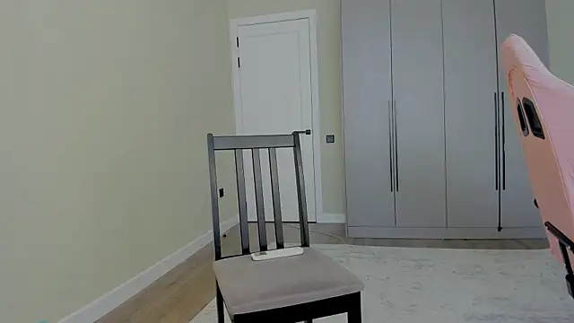 Chat XXX en directo de Aiko_mainee