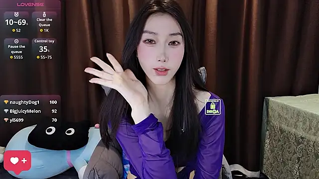 Queenbb88's Live XXX Chat