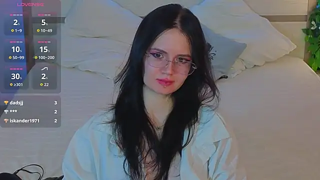 NanaViper's Live XXX Chat