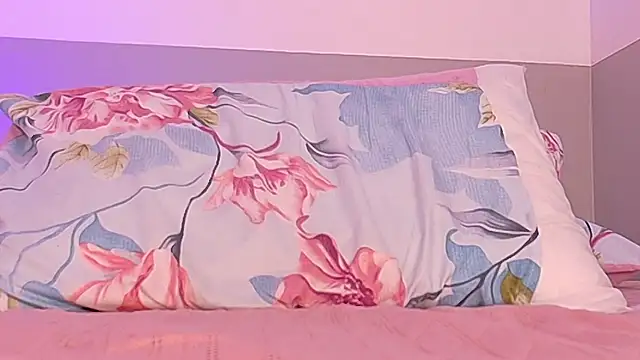 Chat XXX en directo de kinkylittlegirll