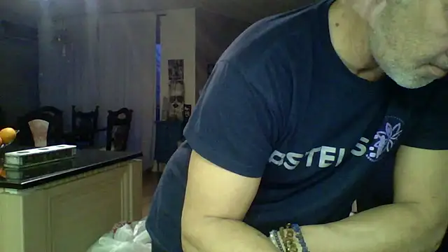 kevincumporn's Live XXX Chat