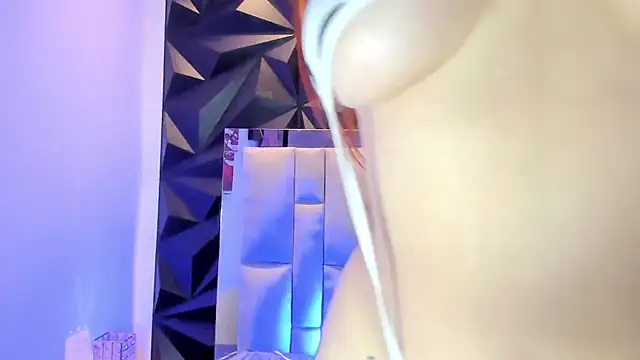 megan_whitee__'s Live XXX Chat