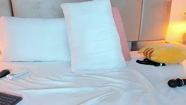 Pokazy przed kamerką – isabel_sofiaa