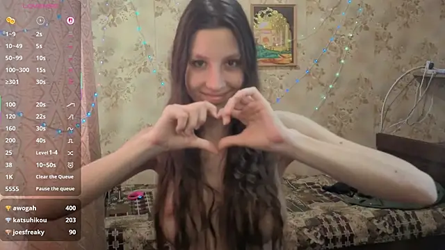 QutieDaSweet Adlı Modelin Canlı XXX Sohbeti