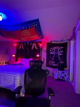 urpuppymoon's Live XXX Chat