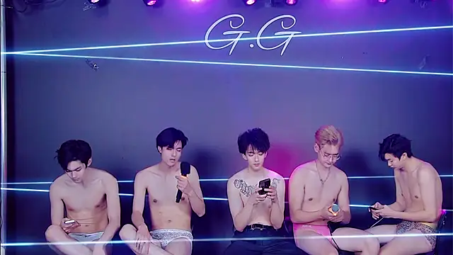 Živý XXX chat GG-boy002