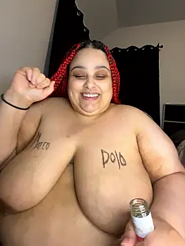 Exotic_Queen_ élő XXX-chatje