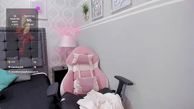 CherryMelon's Live XXX Chat