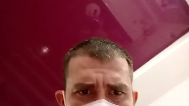 Show modela SexSanich na web-kameri