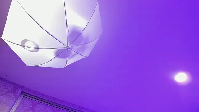 Chatroom XXX en direct de Zharyt_18