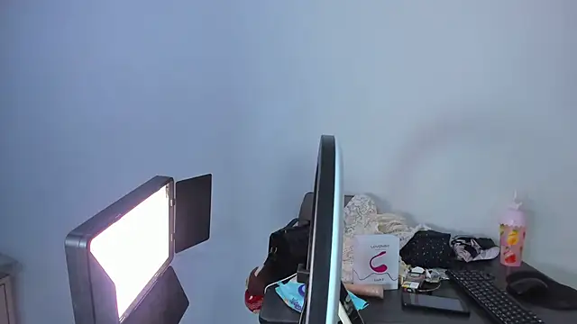 Aisha_hotts777's Webcam Show