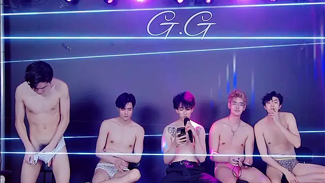 GG-boy002's Live XXX Chat