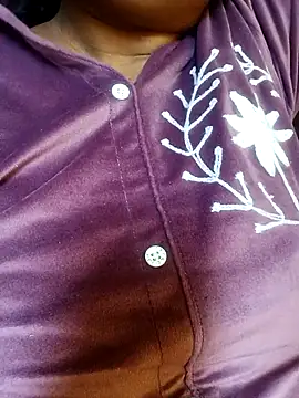 Pokazy przed kamerką – Desi_Biwi