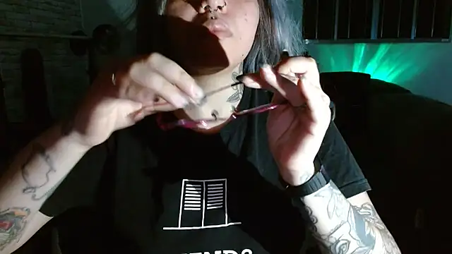 Sembang XXX Secara Langsung angiemiss