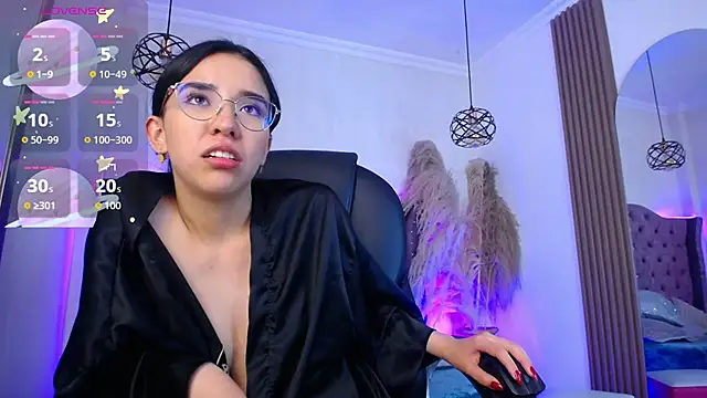 Amara_Davis: απευθείας συνομιλία ΧΧΧ