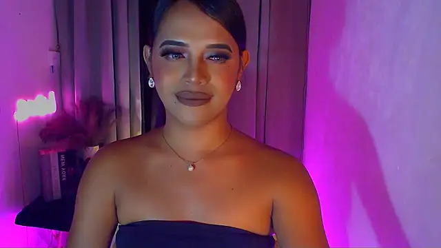 Lorainnelustts Show in webcam