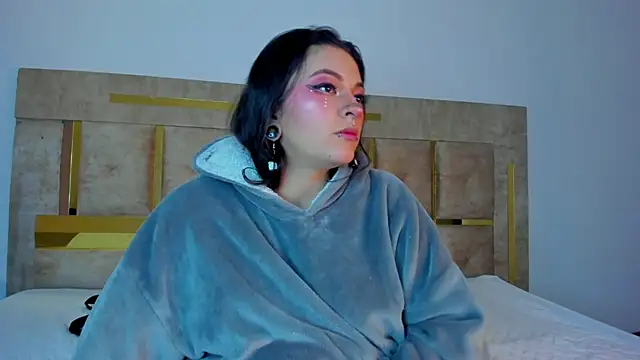 Kitty_ravee's Live XXX Chat