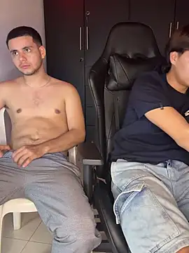 Chat XXX en directo de Liam_Mateo