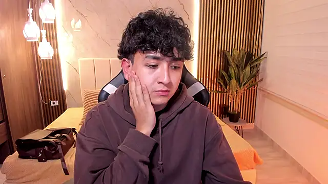 Christopher_Monroe_ Live XXX-Chat