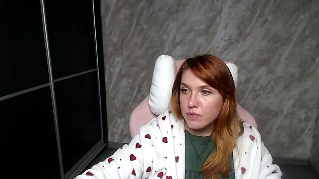 Reginasmilee's Live XXX Chat